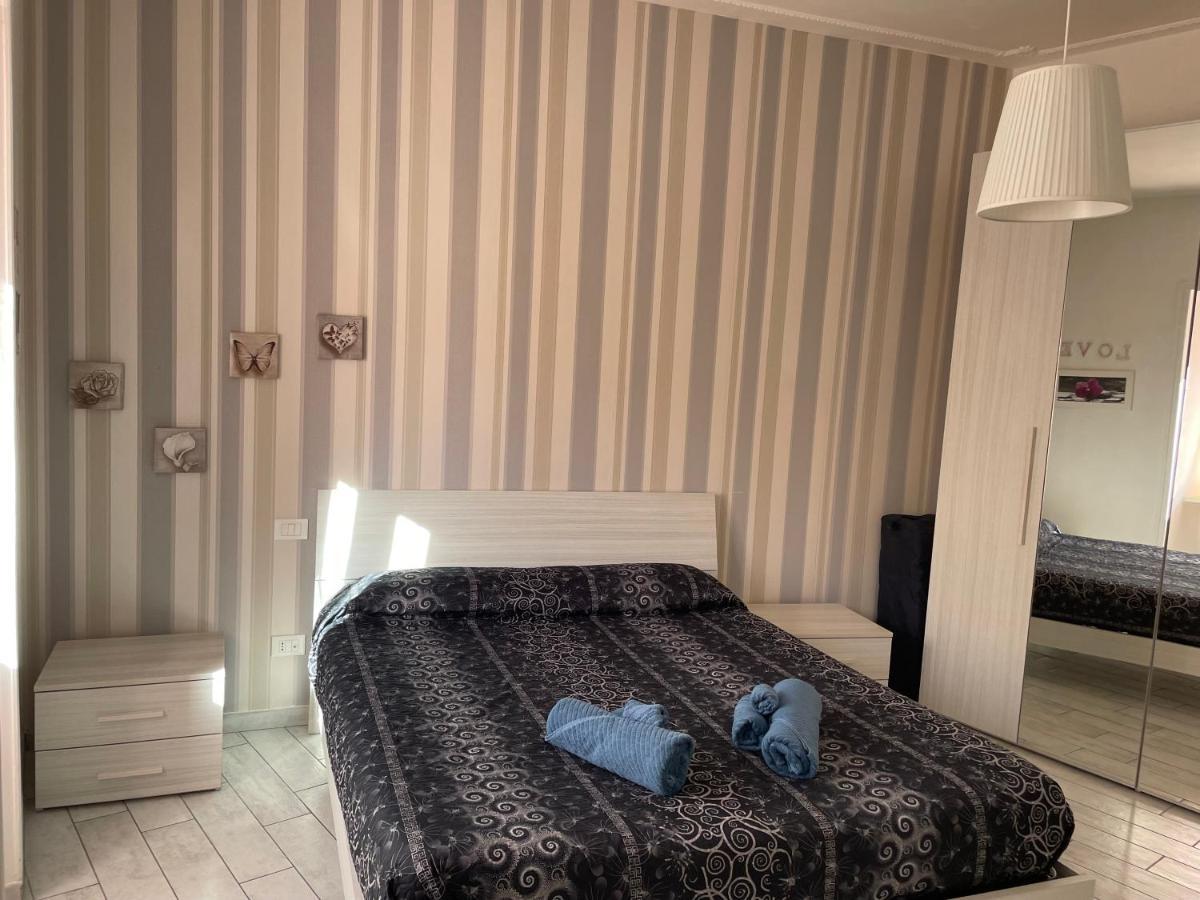 Vivere Il Borgo Sul Lago Genzano di Roma Luaran gambar
