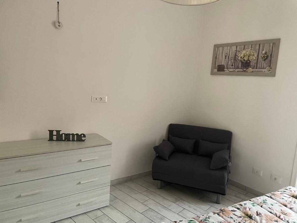Vivere Il Borgo Sul Lago Genzano di Roma Luaran gambar