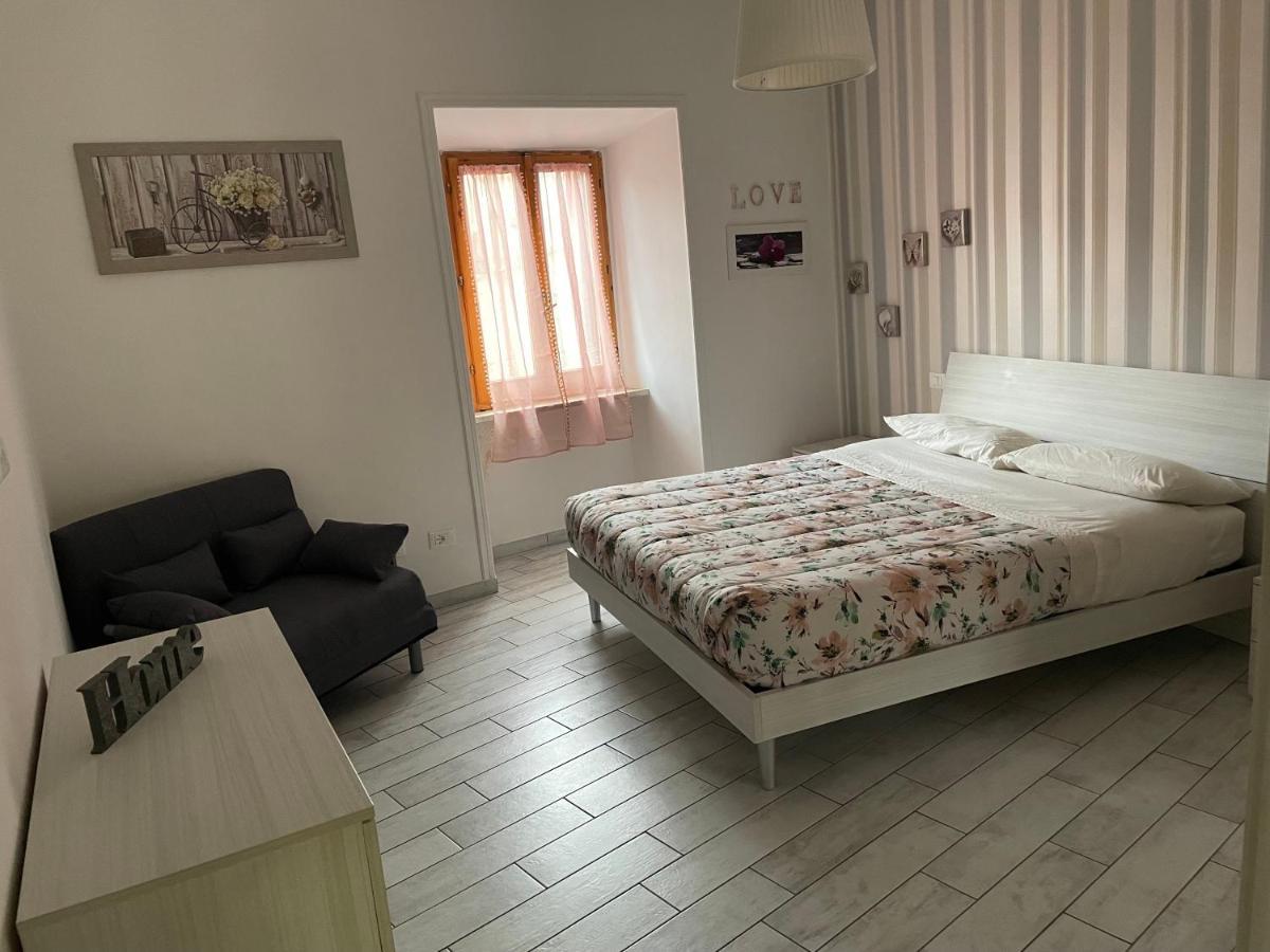 Vivere Il Borgo Sul Lago Genzano di Roma Luaran gambar