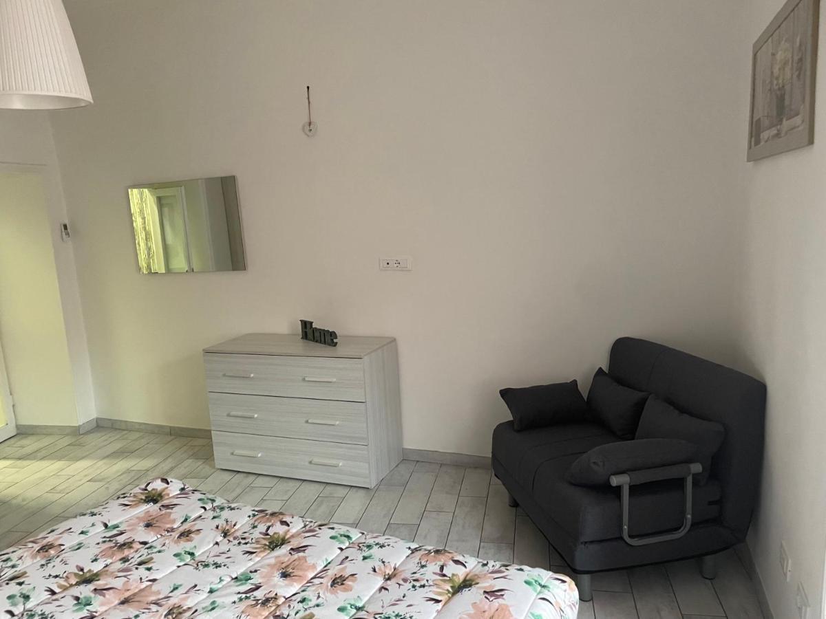 Vivere Il Borgo Sul Lago Genzano di Roma Luaran gambar